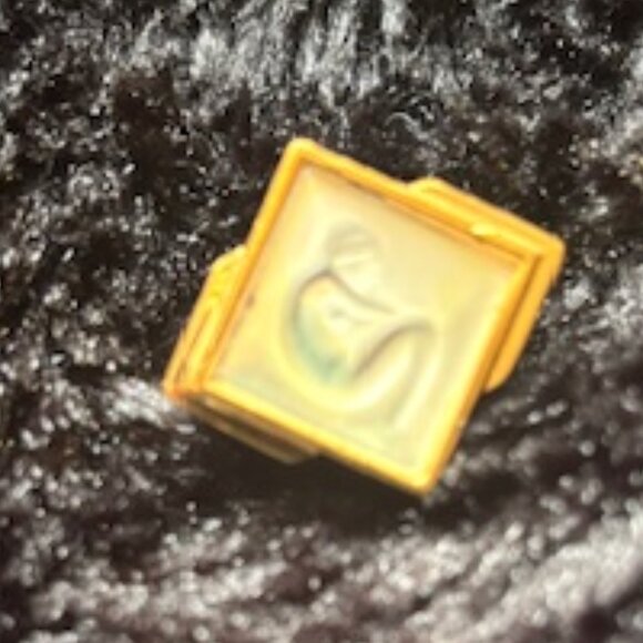 Lalique Ondine Gold Vermeil Mother of Pearl Ring - Picture 1 of 4